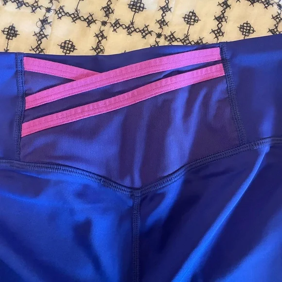 SET 🔷Fabletics Blue High-Waisted Leggings medium and bra - large - Picture 6 of 8